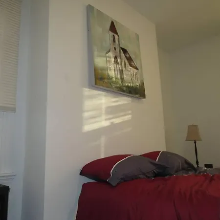 Appartement Stylish Urban Living: Gateway To Pittsburgh Bliss